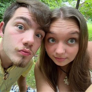 Meet your Posher, Alexis